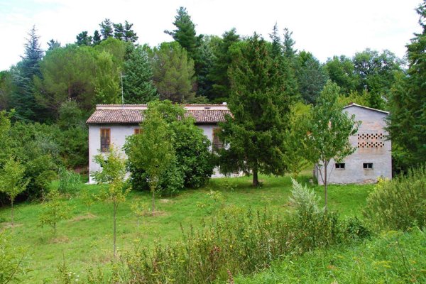 casa indipendente in vendita a San Ginesio