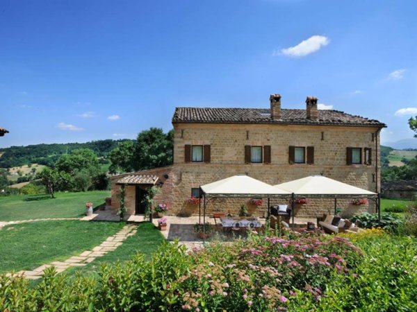 casa indipendente in vendita a San Ginesio