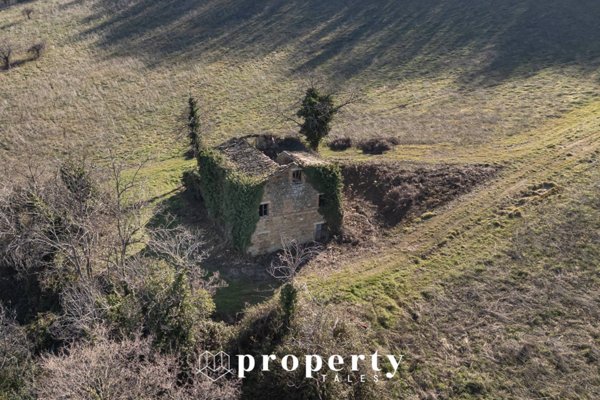 casa indipendente in vendita a San Ginesio