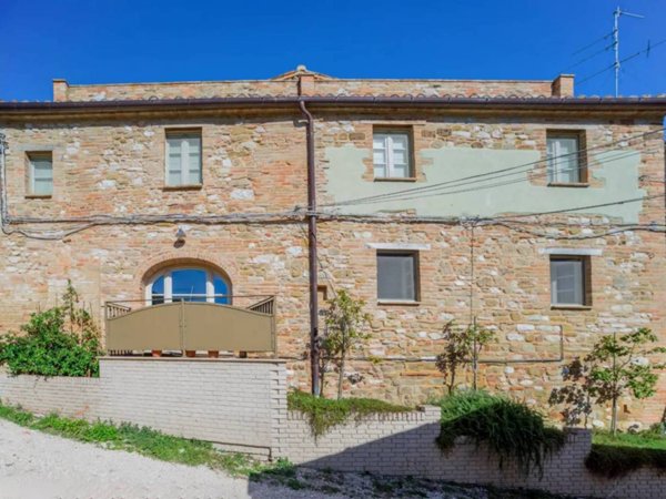 casa indipendente in vendita a San Ginesio