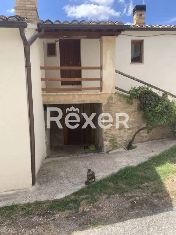 casa indipendente in vendita a San Ginesio