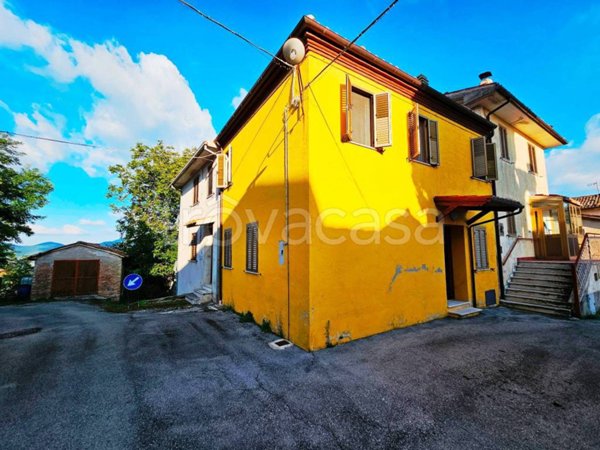 casa indipendente in vendita a San Severino Marche in zona Isola