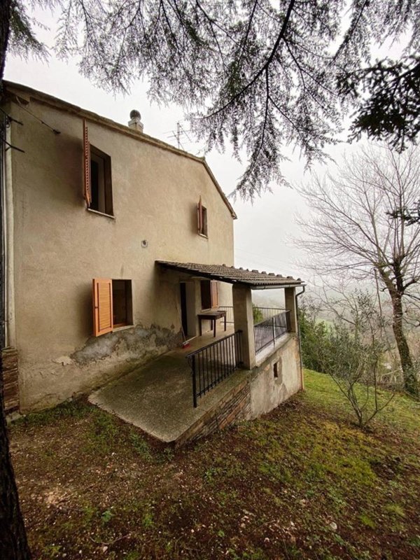appartamento in vendita a San Severino Marche in zona Castel San Pietro