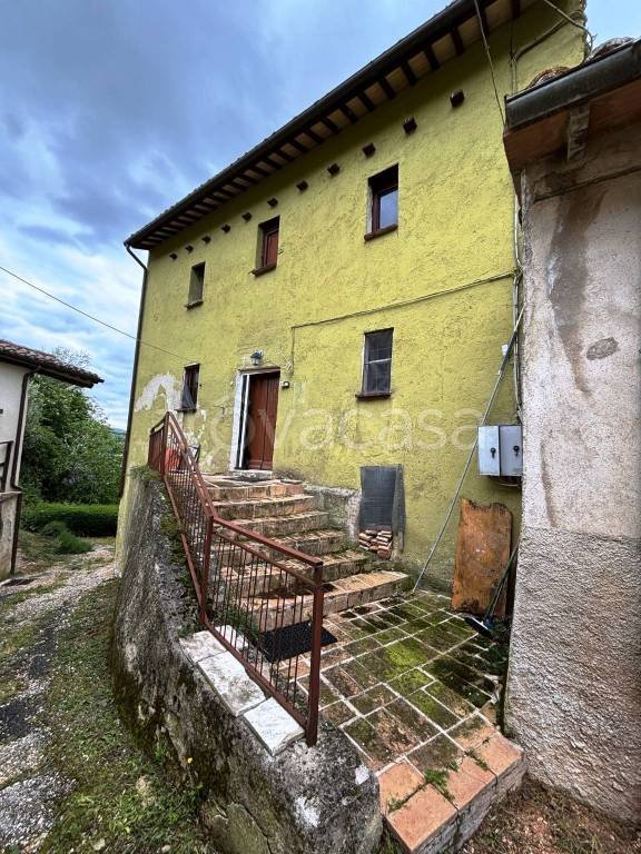 casa indipendente in vendita a San Severino Marche