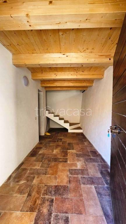 casa indipendente in vendita a San Severino Marche
