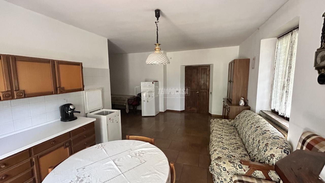 appartamento in vendita a San Severino Marche in zona Gaglianvecchio