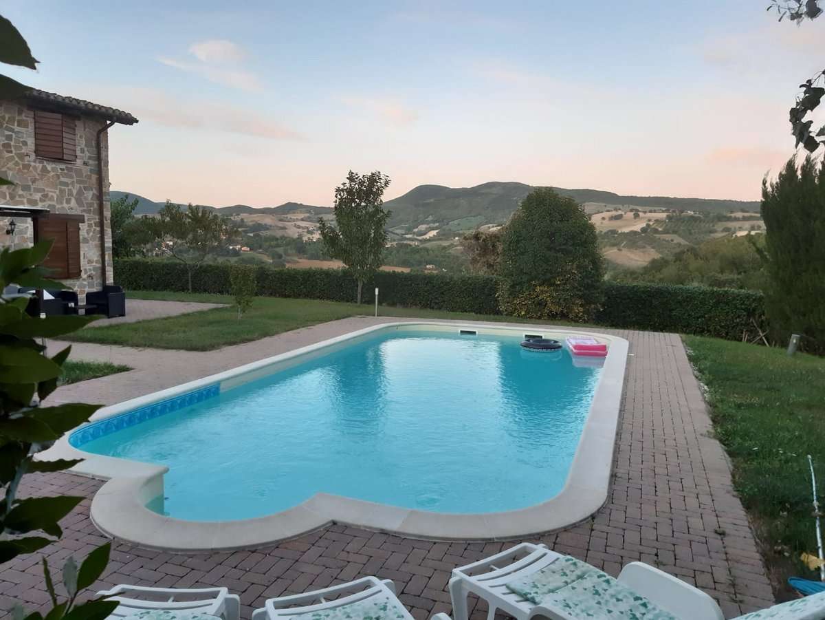 casa indipendente in vendita a San Severino Marche in zona Palazzata
