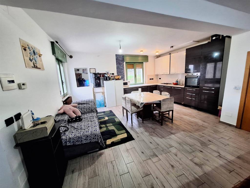 casa semindipendente in vendita a San Severino Marche in zona Taccoli