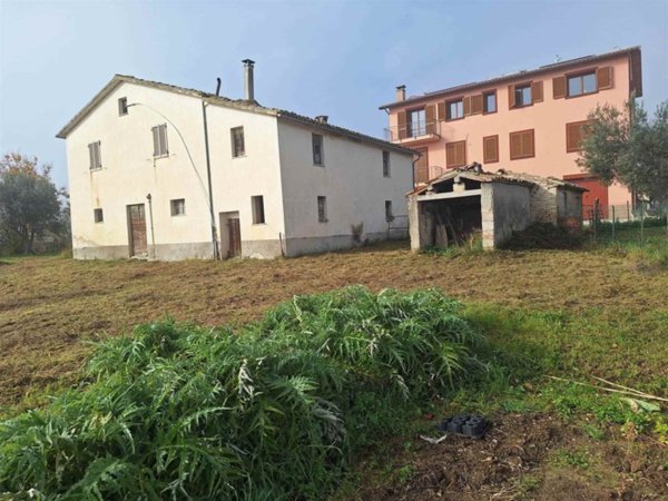 appartamento in vendita a San Severino Marche in zona Taccoli