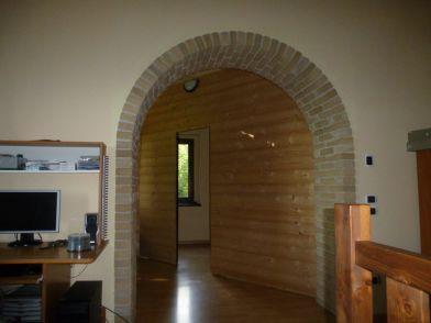 casa indipendente in vendita a San Severino Marche in zona Portolo