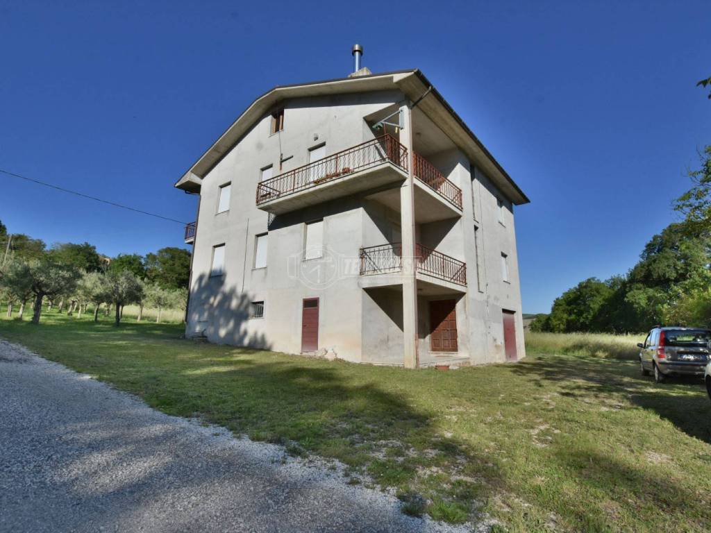 appartamento in vendita a San Severino Marche in zona Taccoli
