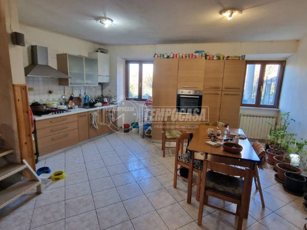 appartamento in vendita a San Severino Marche in zona Palazzata