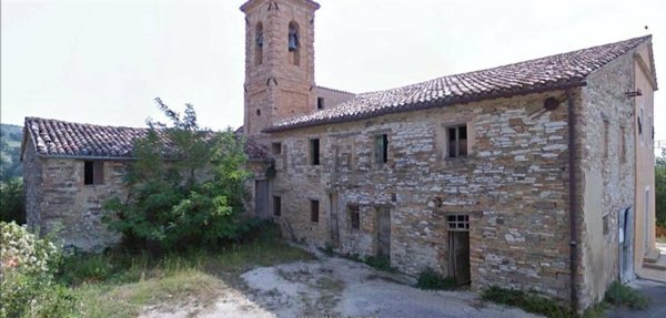 casa indipendente in vendita a San Severino Marche in zona Gaglianvecchio