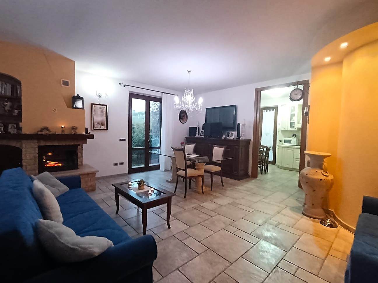 casa indipendente in vendita a San Severino Marche