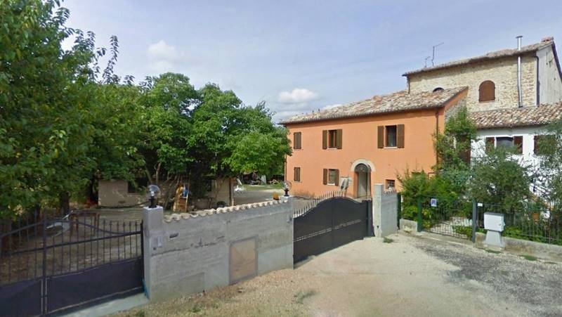 casa indipendente in vendita a San Severino Marche in zona Colotto