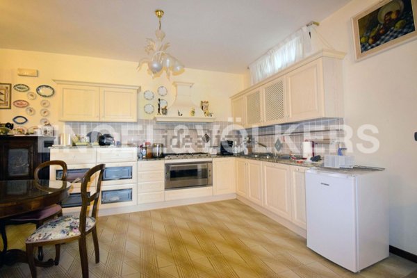 casa indipendente in vendita a San Severino Marche