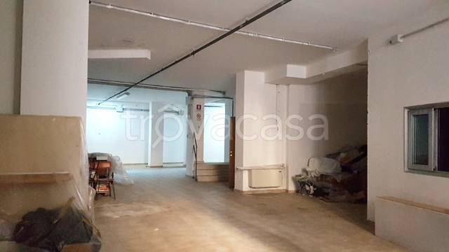 locale commerciale in vendita a San Severino Marche