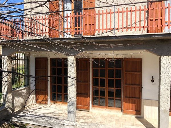casa indipendente in vendita a San Severino Marche