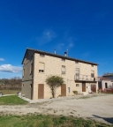 casa indipendente in vendita a San Severino Marche