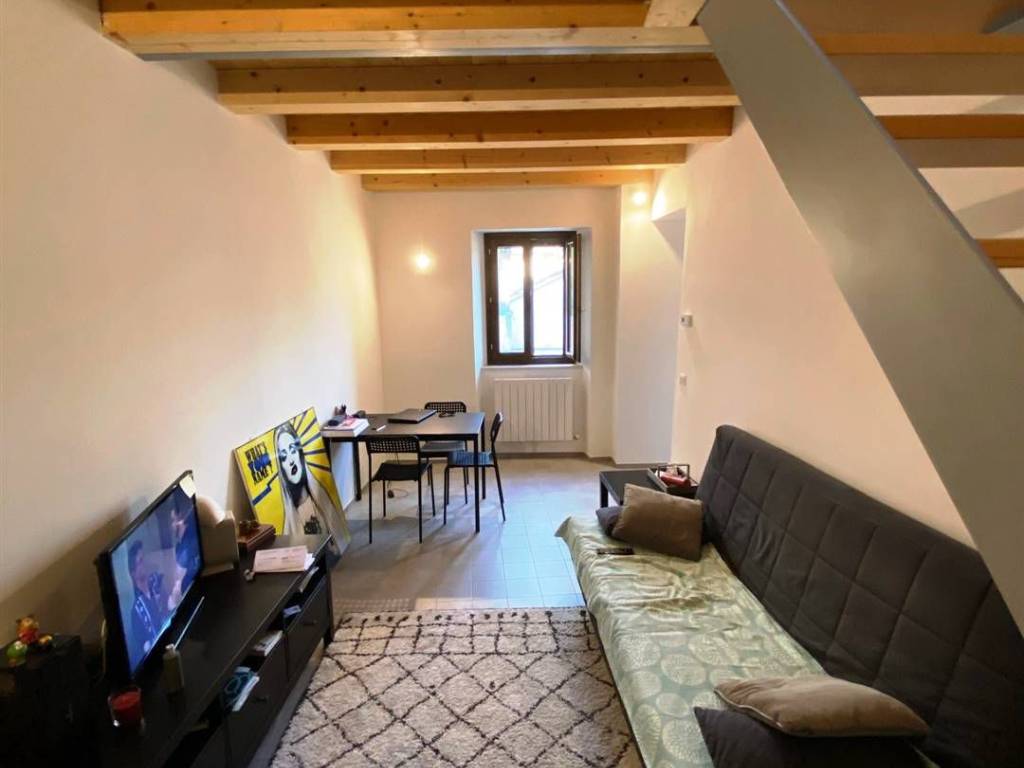 casa semindipendente in vendita a San Severino Marche