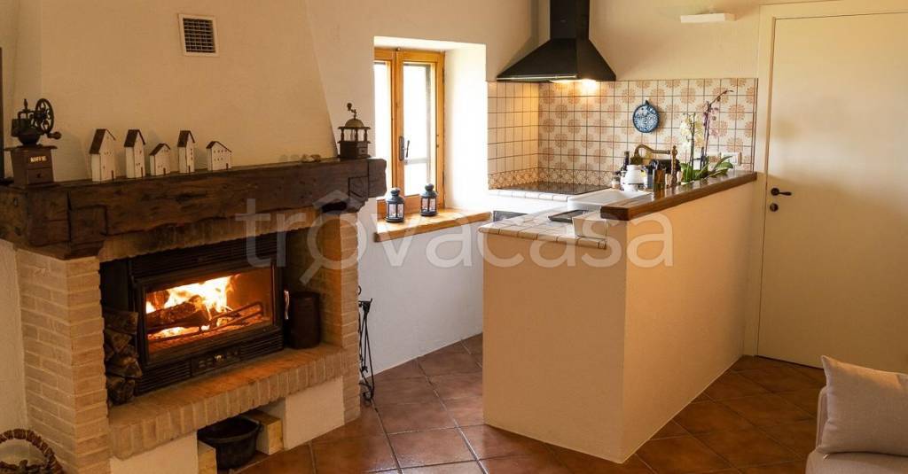 appartamento in vendita a San Severino Marche in zona Elcito
