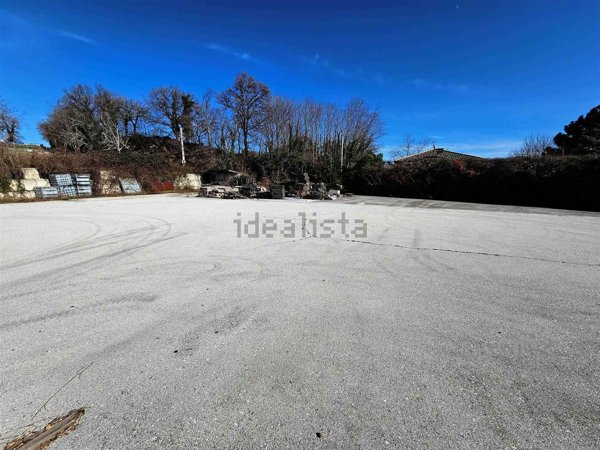 capannone in vendita a San Severino Marche