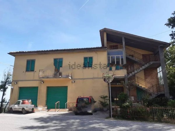 appartamento in vendita a San Severino Marche in zona Corsciano