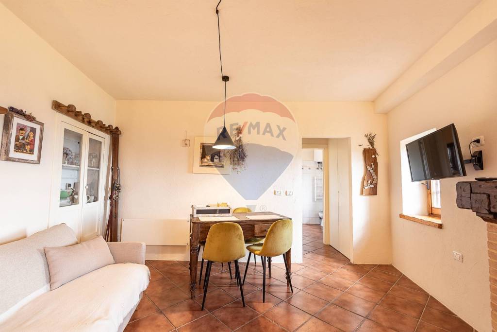 appartamento in vendita a San Severino Marche in zona Elcito