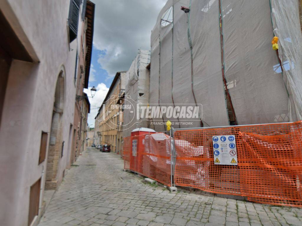 casa indipendente in vendita a San Severino Marche