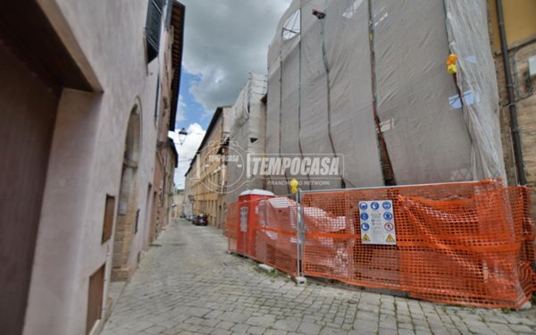 casa indipendente in vendita a San Severino Marche