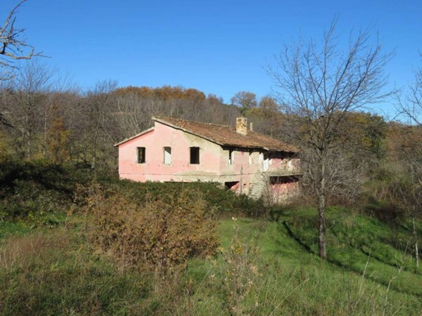 casa indipendente in vendita a San Severino Marche in zona Granali