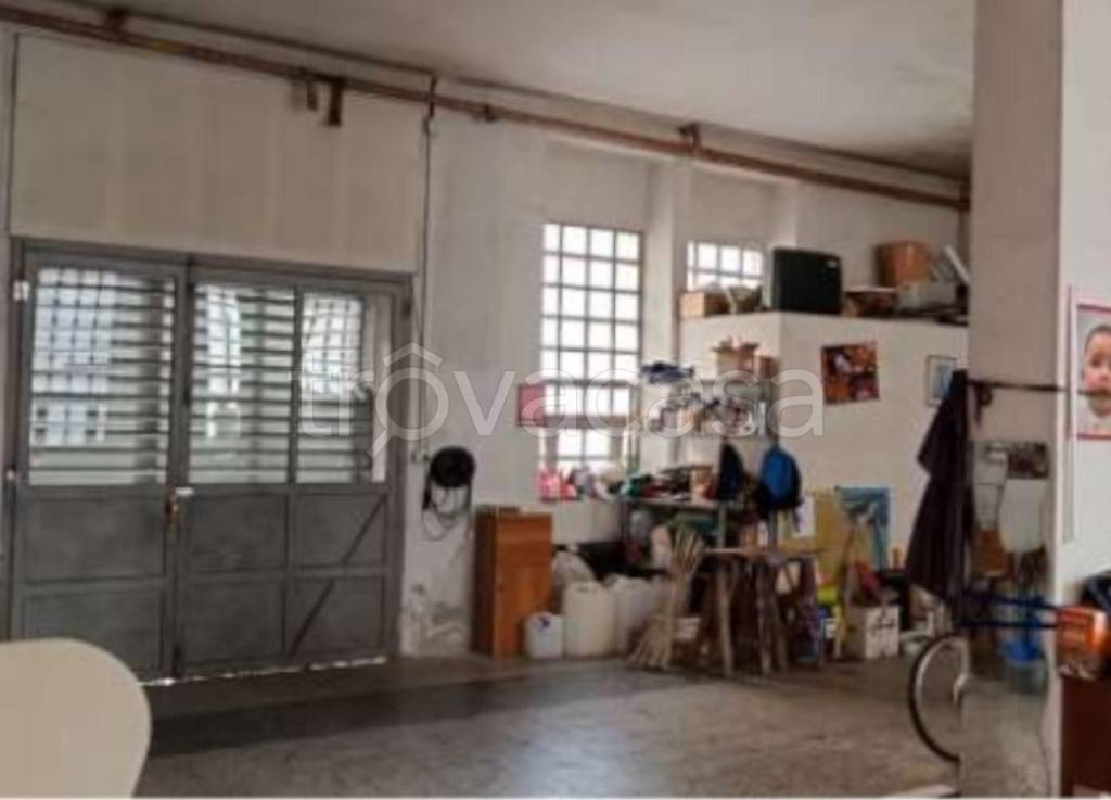 locale commerciale in vendita a San Severino Marche