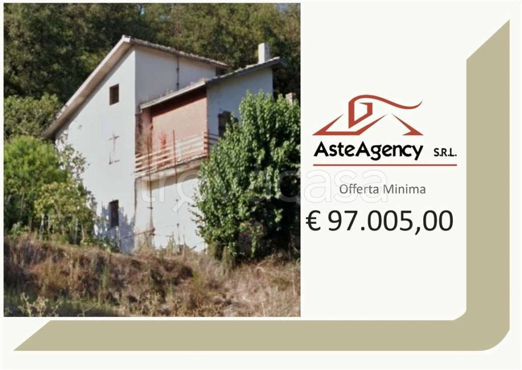 casa indipendente in vendita a San Severino Marche in zona Parolito