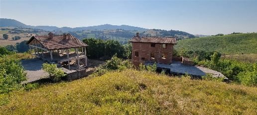 casa indipendente in vendita a San Severino Marche