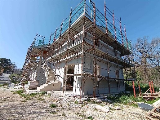 casa indipendente in vendita a San Severino Marche in zona Marciano