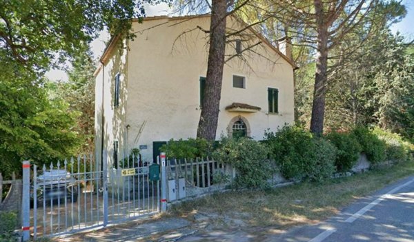 casa indipendente in vendita a San Severino Marche in zona Castel San Pietro