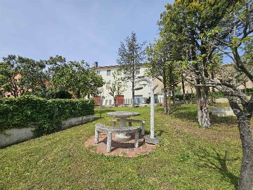 casa indipendente in vendita a San Severino Marche