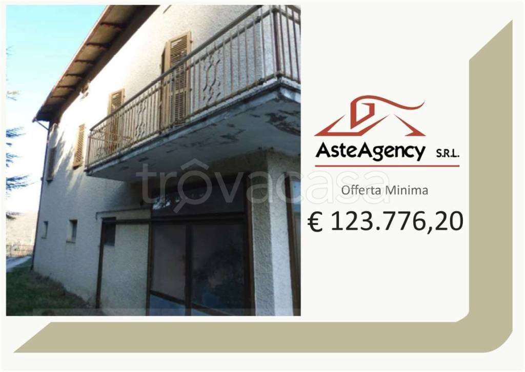casa indipendente in vendita a San Severino Marche in zona Pitino