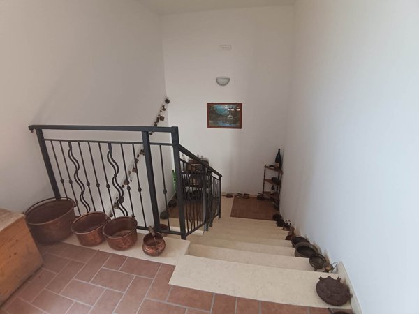 casa indipendente in vendita a San Severino Marche
