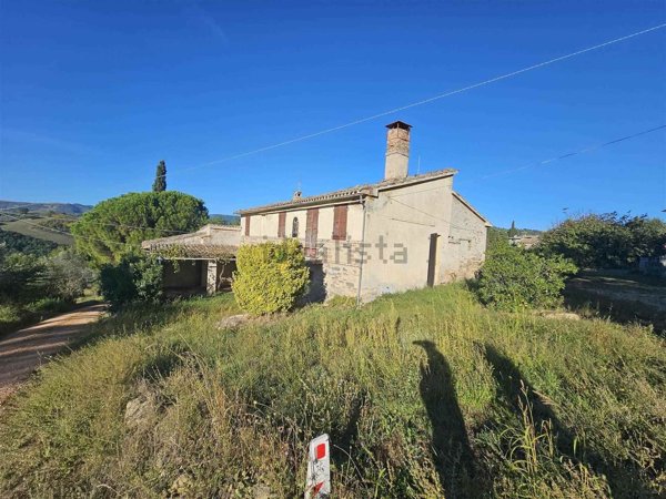 appartamento in vendita a San Severino Marche in zona Gaglianvecchio