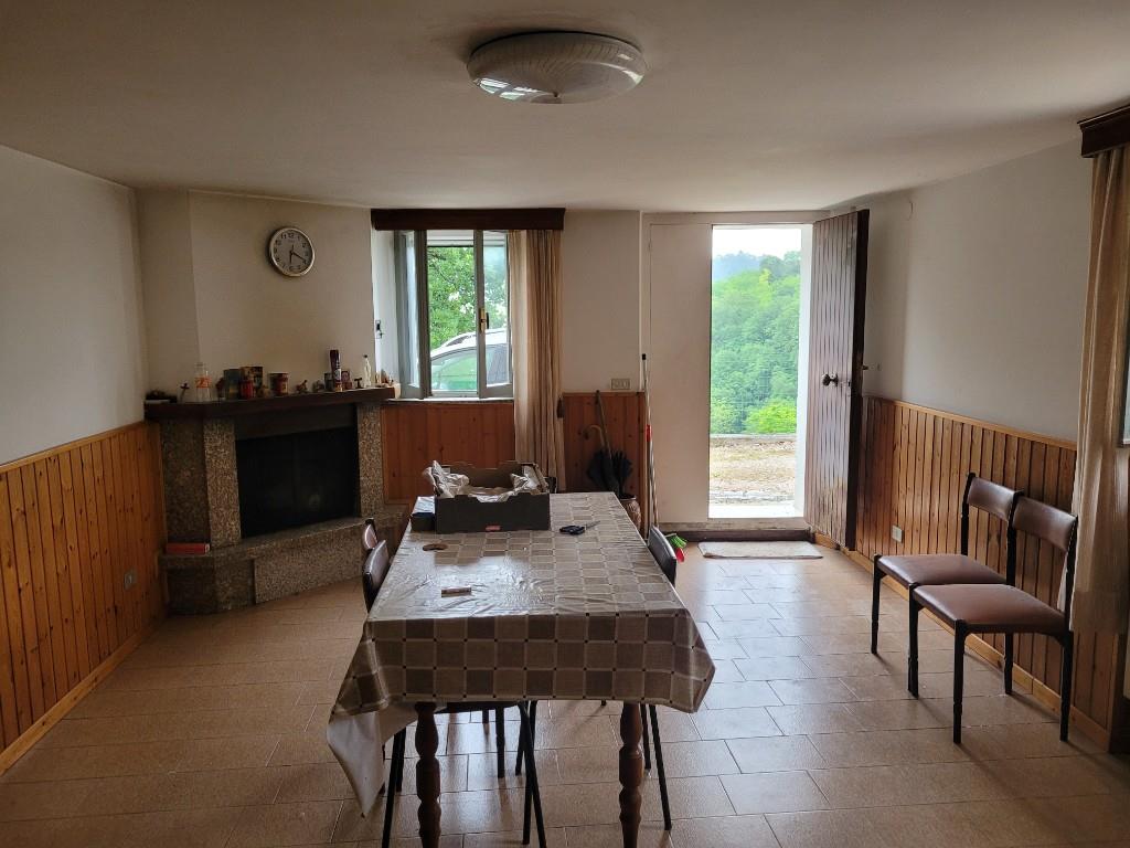 casa indipendente in vendita a San Severino Marche in zona Gagliannuovo