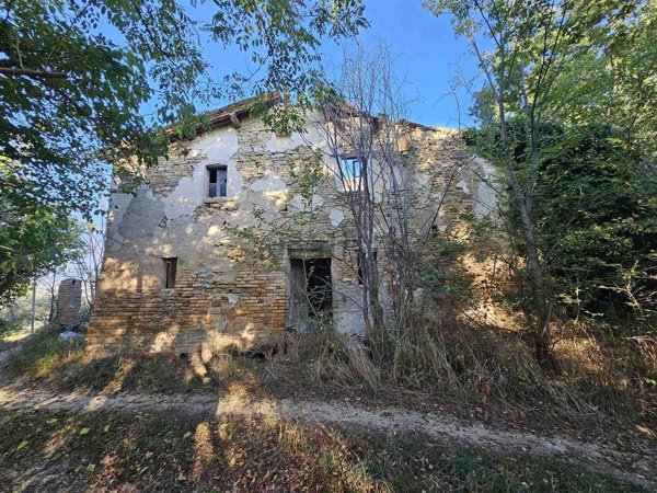 casale in vendita a San Severino Marche