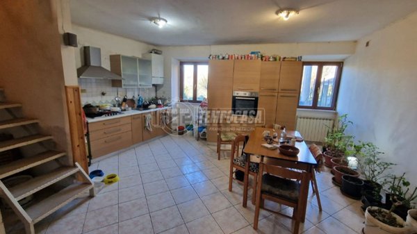appartamento in vendita a San Severino Marche in zona Palazzata