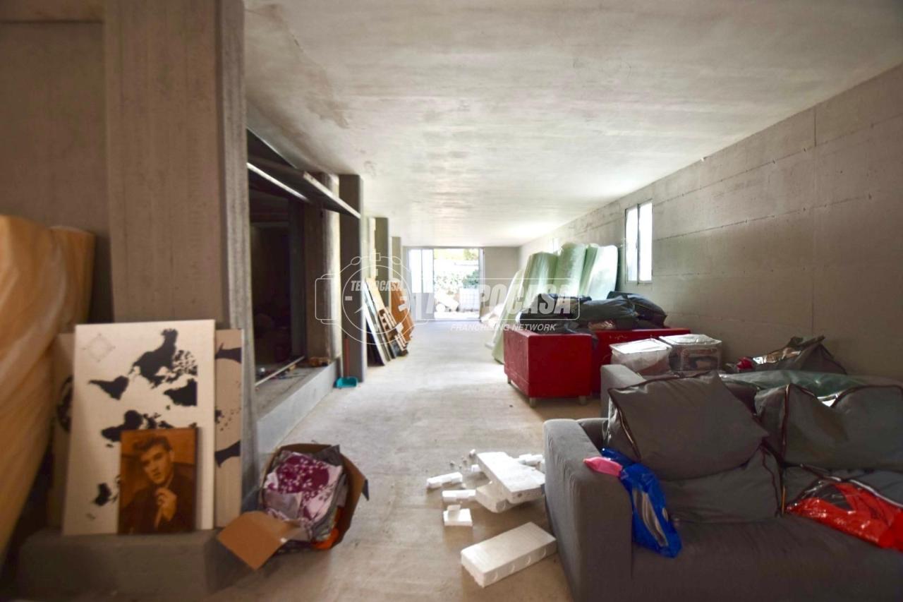 ufficio in vendita a San Severino Marche