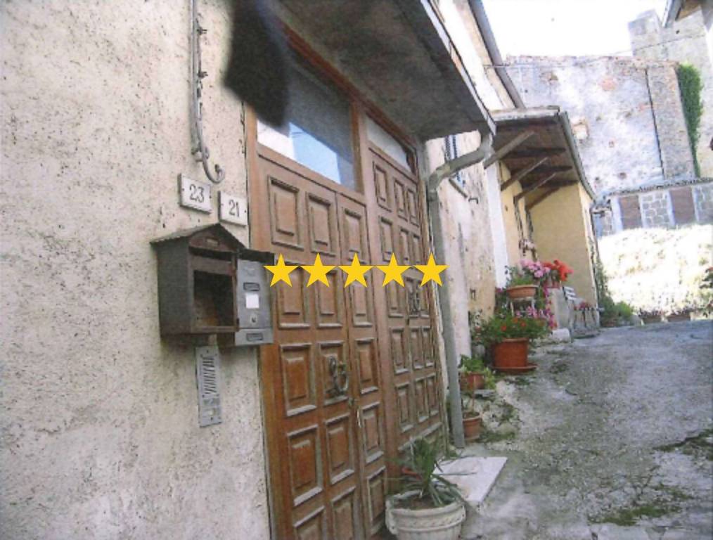 appartamento in vendita a San Severino Marche in zona Isola