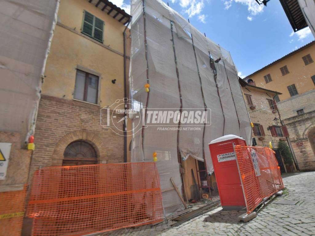 casa indipendente in vendita a San Severino Marche