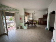 casa indipendente in vendita a San Severino Marche