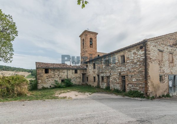 casale in vendita a San Severino Marche