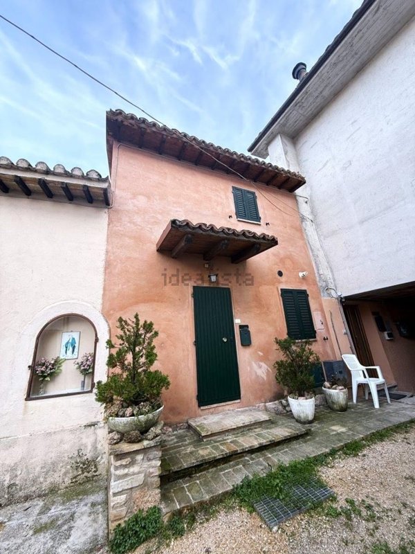 quadrivano in vendita a San Severino Marche in zona Stigliano