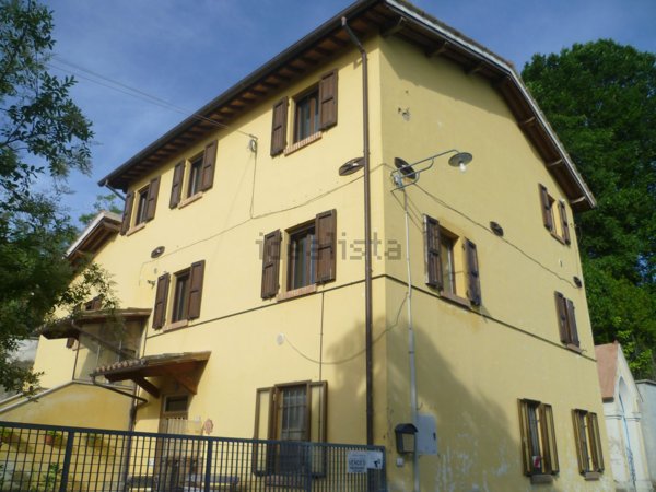 casa semindipendente in vendita a San Severino Marche in zona Stigliano